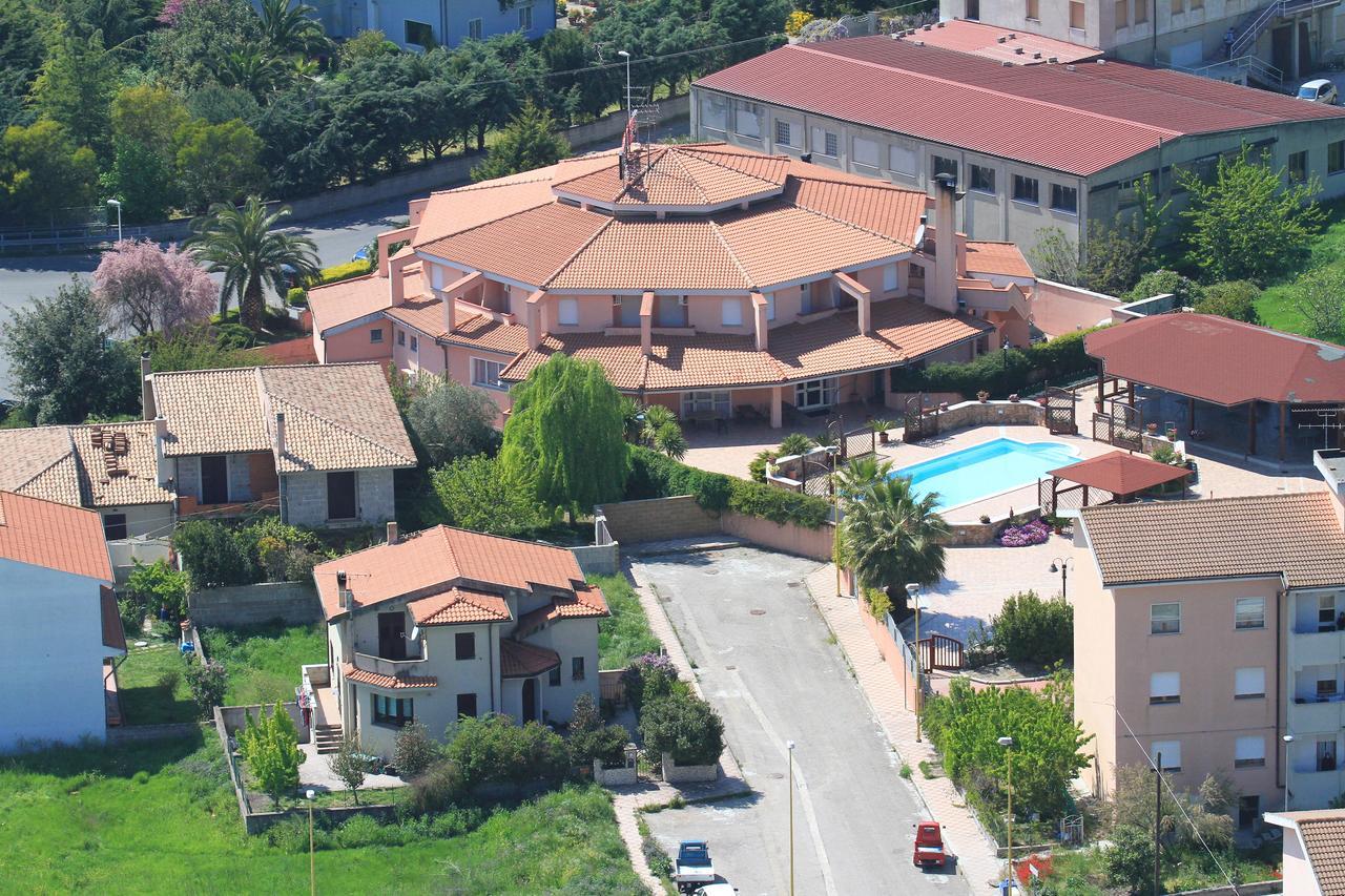 Il Cavallino Rosso Thiesi Extérieur photo